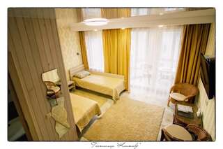 Отели типа «постель и завтрак» Отель Кентавр Новополоцк Улучшенный двухместный номер с 2 отдельными кроватями-2